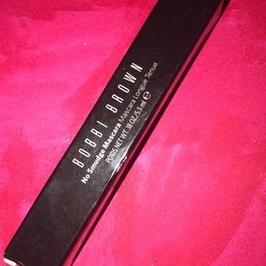 🆕 Bobbi Brown No Smudge Mascara Black